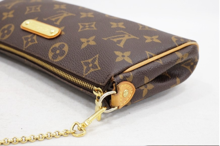 Louis Vuitton Eva Clutch Handbag in Monogram - Image 3
