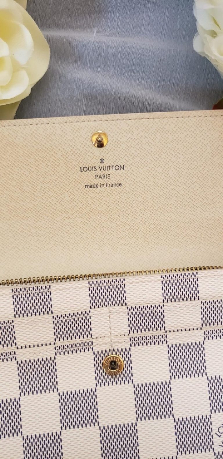 Louis Vuitton Damier Azur Sarah Wallet AUTHENTIC Preowned Immaculate Condition - Image 5