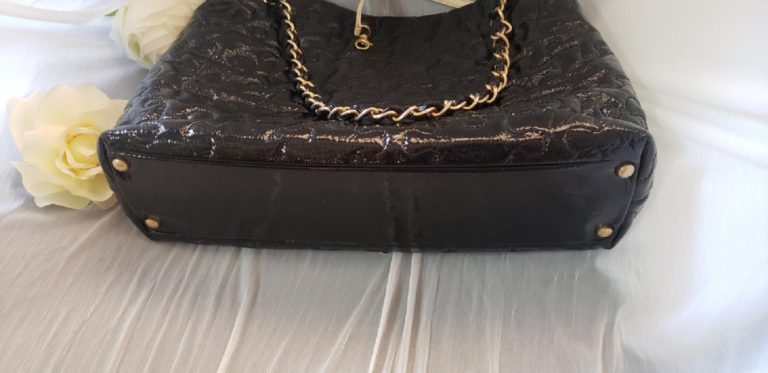 Chanel Puzzle-piece  Classic Cc Logo Grand Shopping Gst Tote Black Gold Patent Leather Shoulder Bag - Image 3